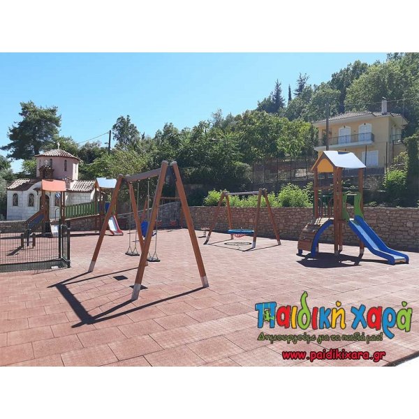 Παιδική χαρά στη Δάφνη Καλαβρύτων