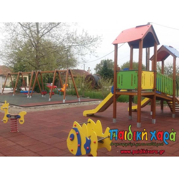 Νέα παιδική χαρά με ξύλινο εξοπλισμό